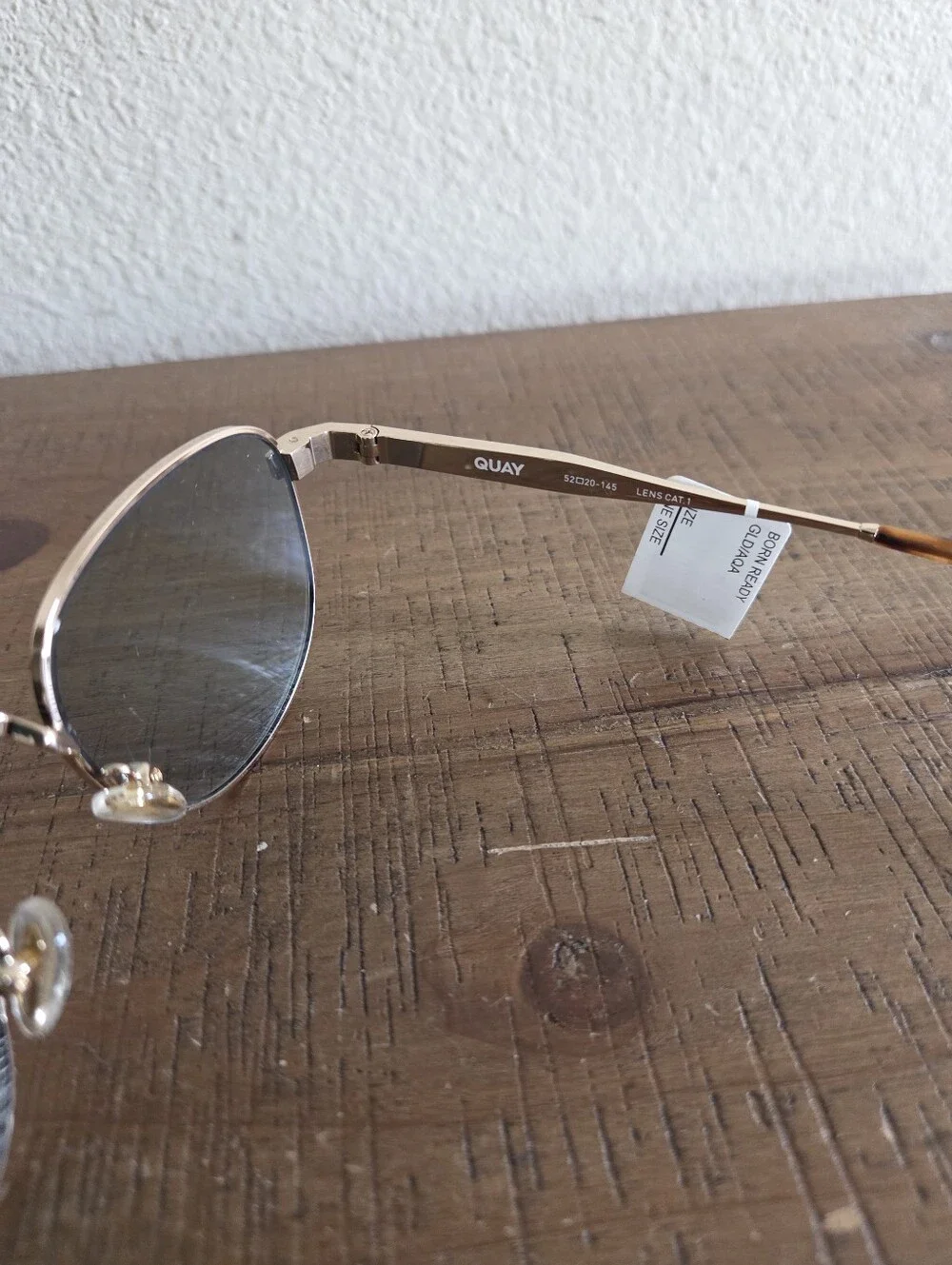 Quay Born Ready Sunglasses NWT $95 Unisex Gold Frame / Aqua Lens Retro